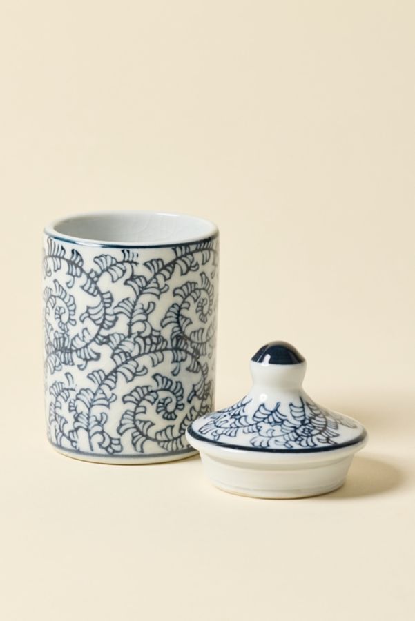 Slide View: 3: Stoneware Patterned Stash Jar With Lid