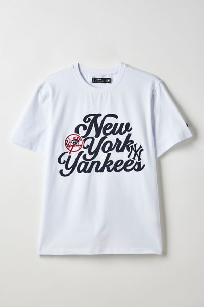 Pro Standard MLB New York Yankees Logo Graphic Tee