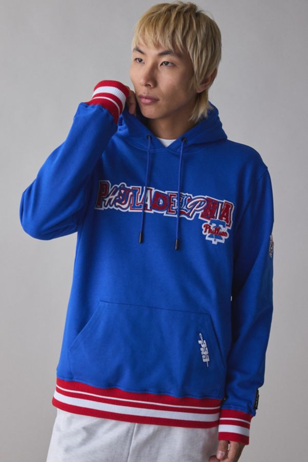 Slide View: 1: Pro Standard MLB Philadelphia Phillies Ransom Hoodie Sweatshirt