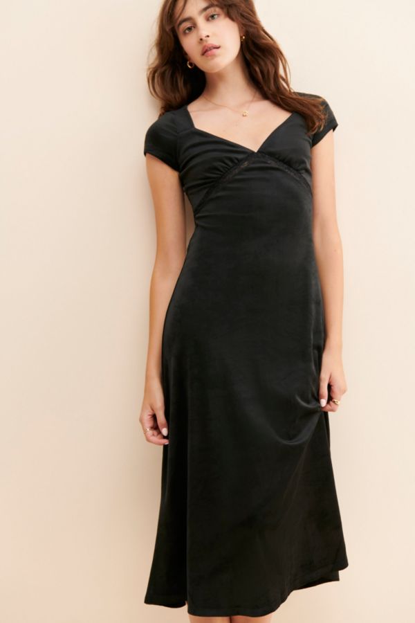 Slide View: 1: NSR Liza Velvet Dress