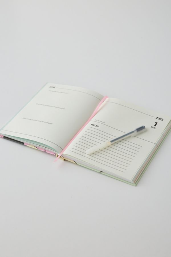 Slide View: 4: Valfré 2025 Hardcover Daily Planner