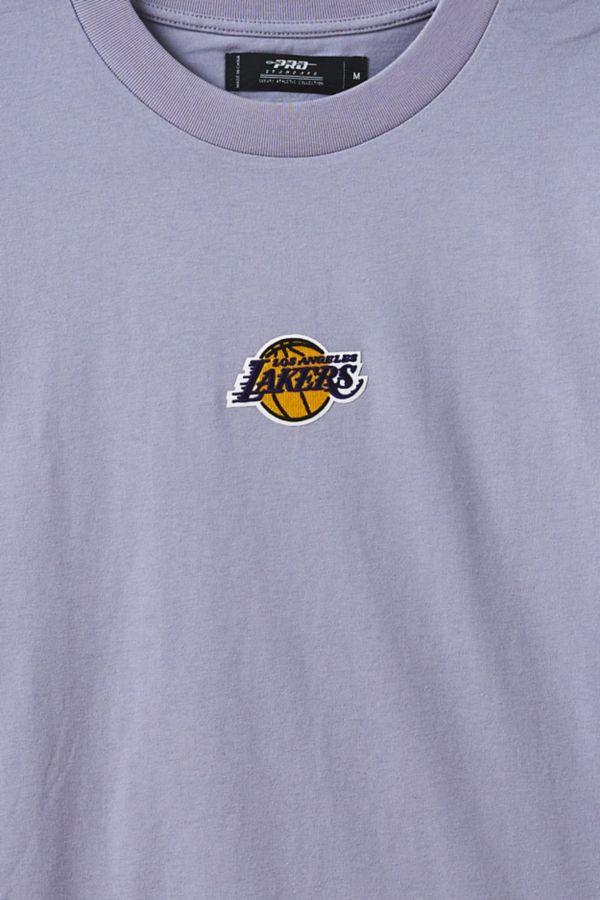 Slide View: 3: Pro Standard UO Exclusive NBA Los Angeles Lakers Graphic Tee