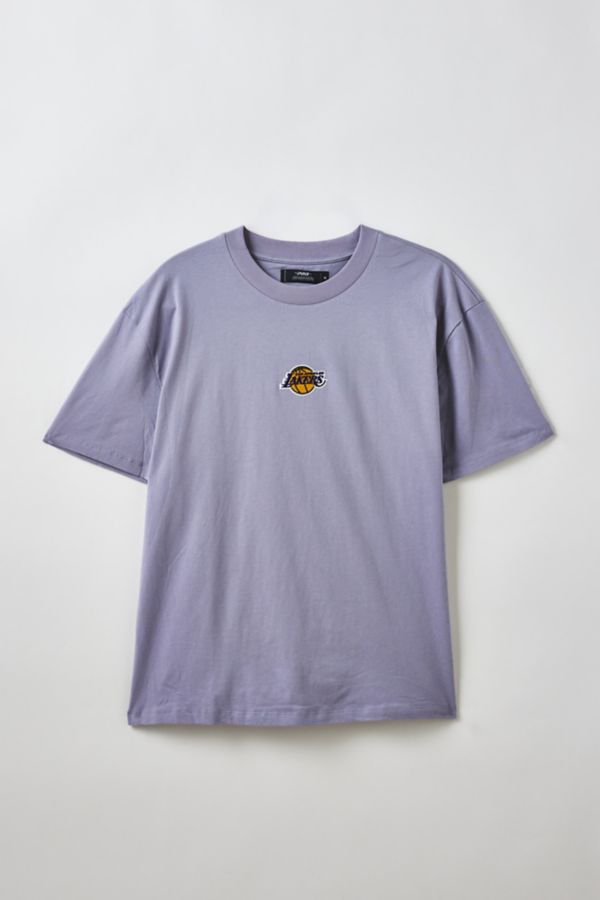 Slide View: 1: Pro Standard UO Exclusive NBA Los Angeles Lakers Graphic Tee