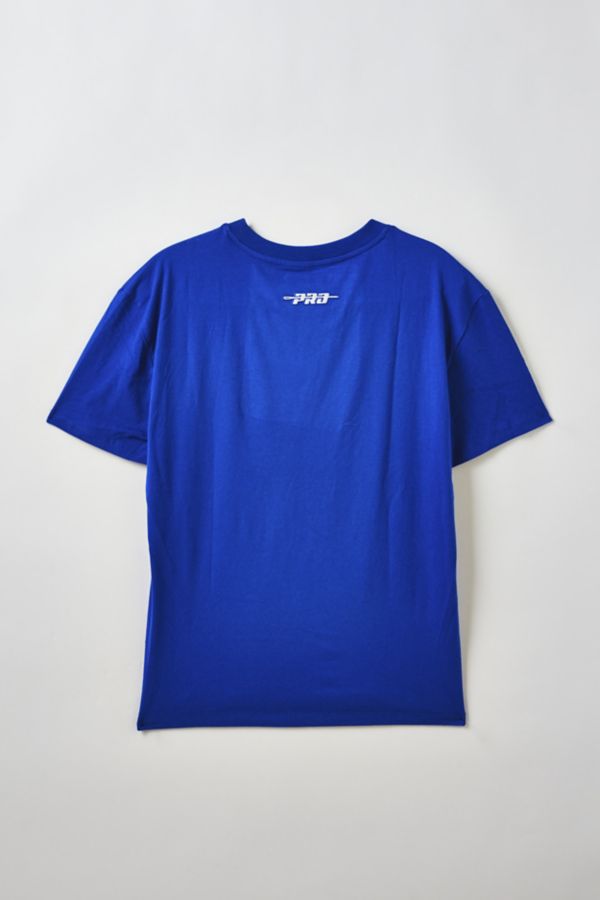 Slide View: 2: Pro Standard UO Exclusive NBA New York Knicks Graphic Tee