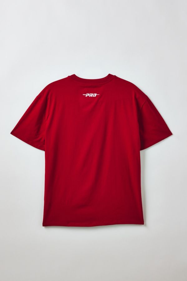 Slide View: 2: Pro Standard UO Exclusive NBA Atlanta Hawks Graphic Tee