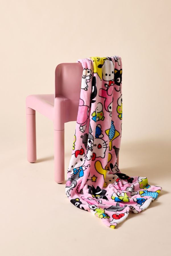 Slide View: 1: Sanrio Hello Kitty & Friends Throw Blanket