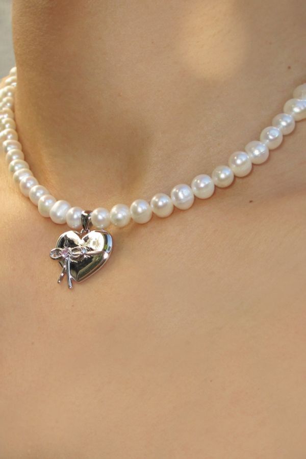 Slide View: 2: RIMOR The Bow Heart Pearl Choker