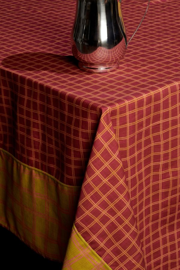 Slide View: 2: Tortuga Forma Reversible Patterned Tablecloth