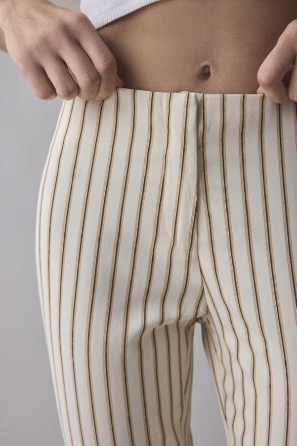 Slide View: 4: Lioness Les Deux Low-Rise Capri Pant