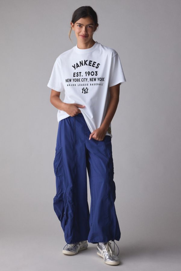 Slide View: 2: Mitchell & Ness MLB New York Yankees Graphic Boyfriend Tee