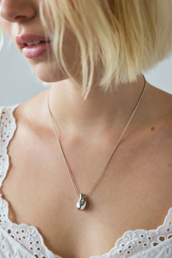 Slide View: 1: Teardrop Statement Pendant Necklace