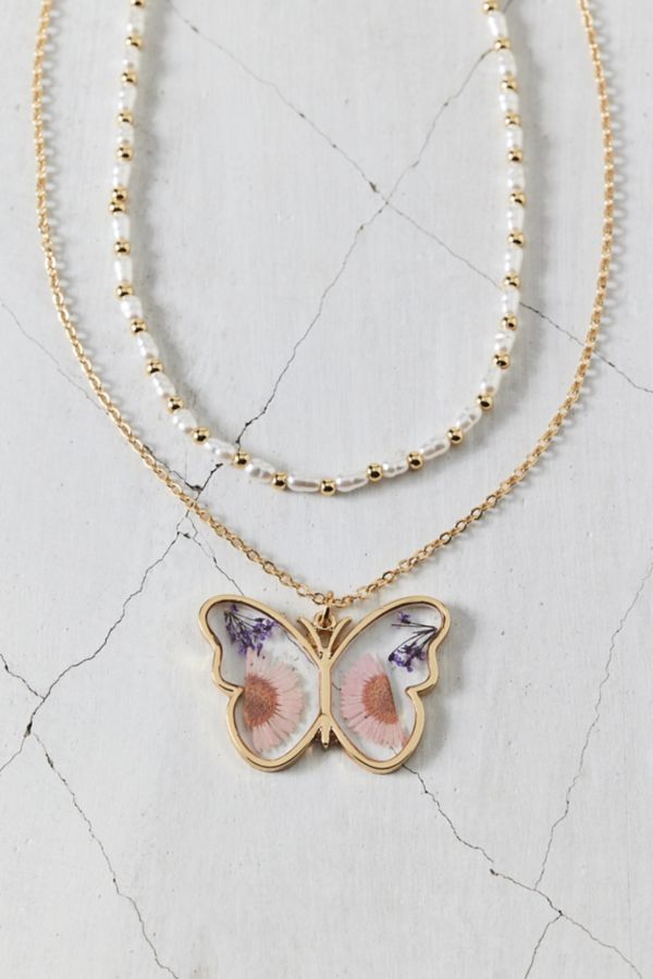 Slide View: 2: Mariposa Butterfly Pendant Pearl Layering Necklace Set