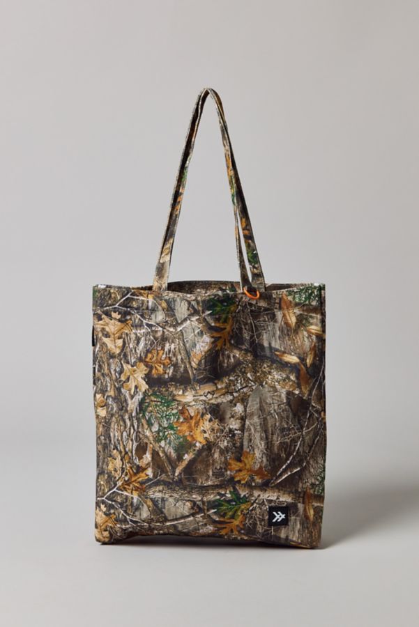 Slide View: 3: Thread Realtree Edge Daily Tote Bag