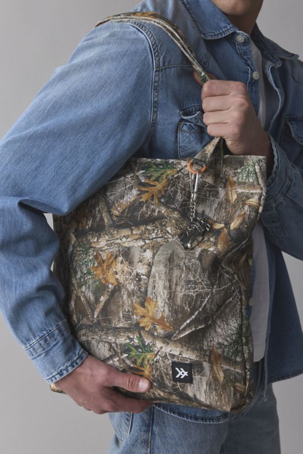 Slide View: 1: Thread Realtree Edge Daily Tote Bag