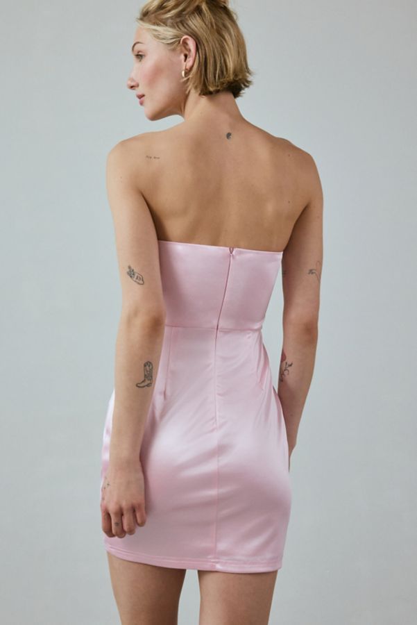 Slide View: 5: UO Vivien Corseted Strapless Satin Mini Dress