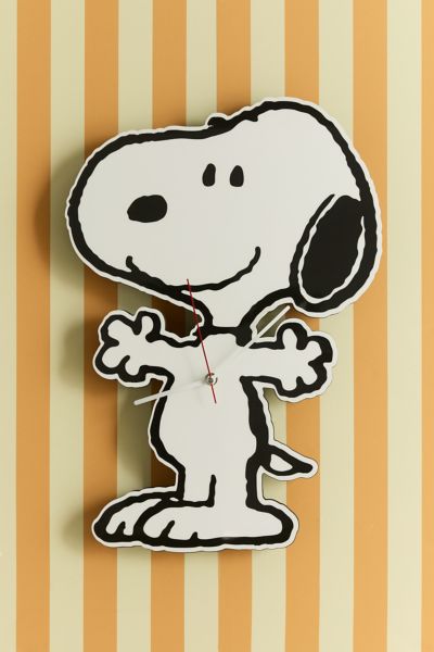 Peanuts Snoopy Figural Wall Clock