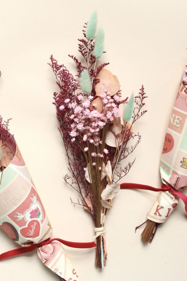 Slide View: 2: Roxanne’s Dried Flowers Be My Valentine Bouquet