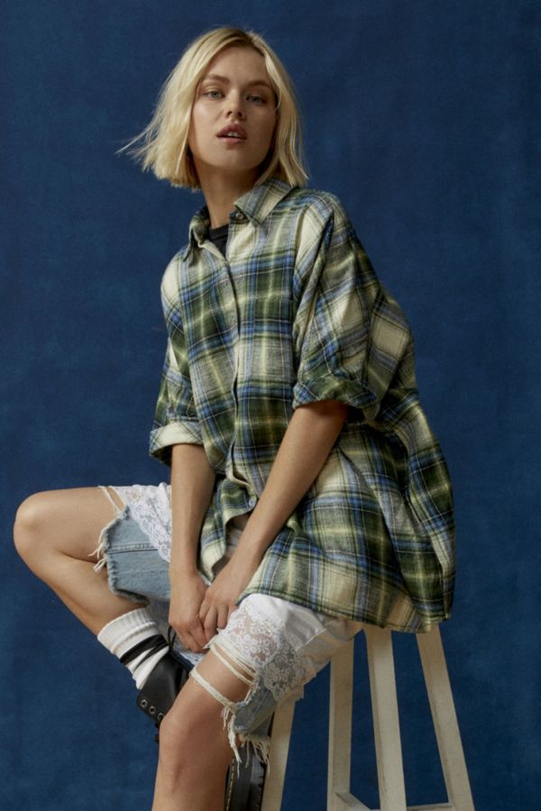 Slide View: 1: BDG Head Over Heels Flannel Button-Down Shirt