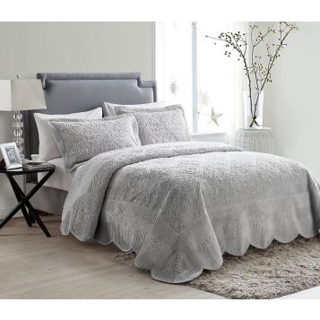 Victoria deals classics bedding