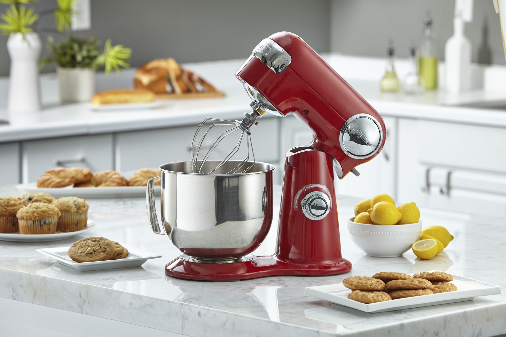 Cuisinart 5.5-Quart 12-Speed Red Residential Stand Mixer in the