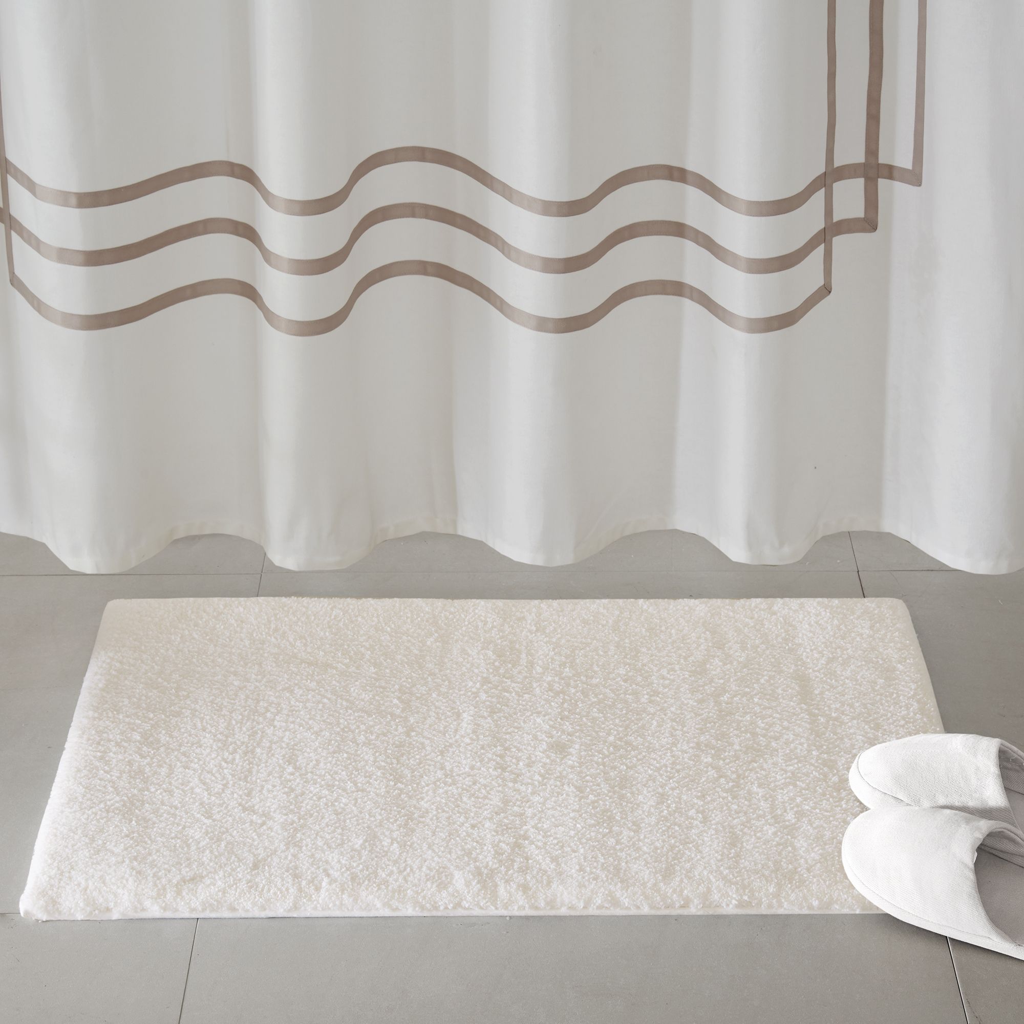 Marshmallow Bath Rug - Grey - Madison Park Signature