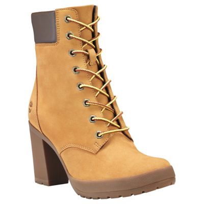 tying timberland boots