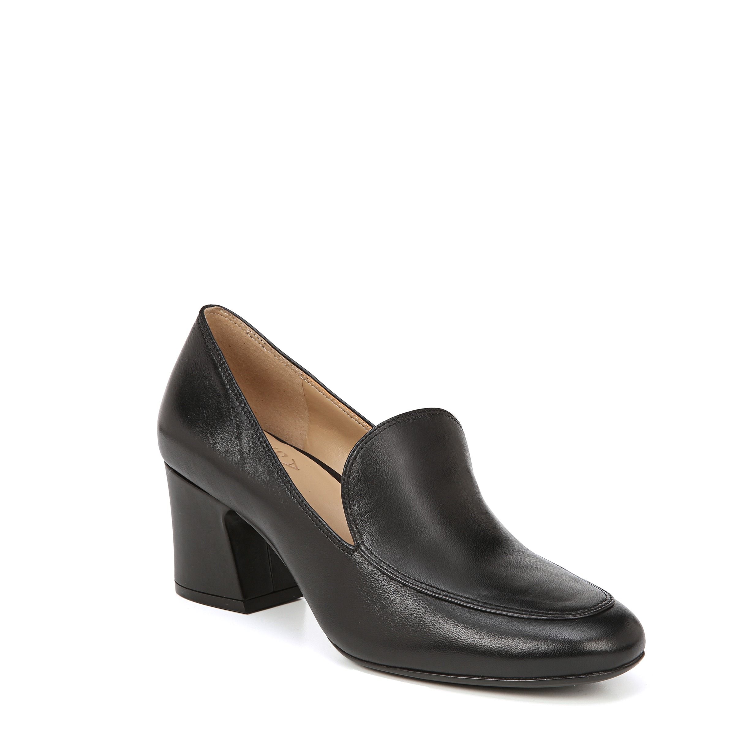 Naturalizer store dany pumps