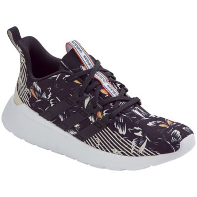 adidas women's questar flow sneaker