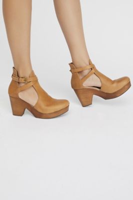 free people clogs