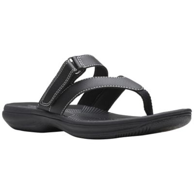 clarks thong sandals black