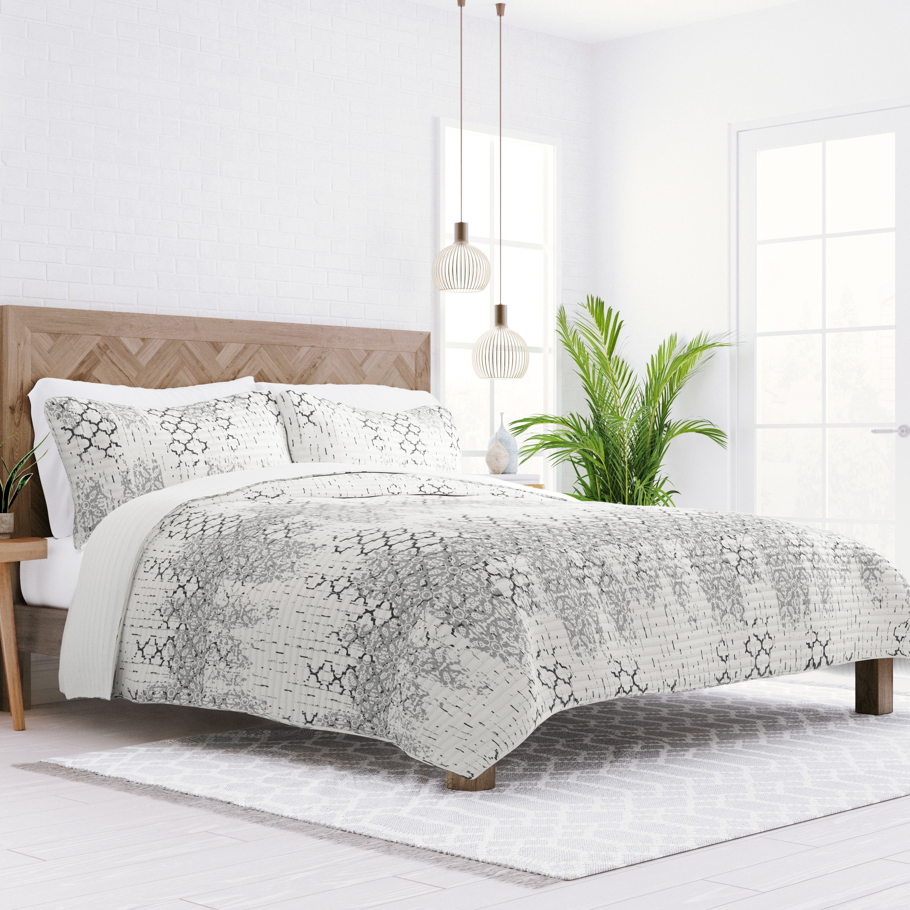 ienjoy Home All Season Aztec Reversible 2-Pc. Quilt Set - Twin/Twin XL