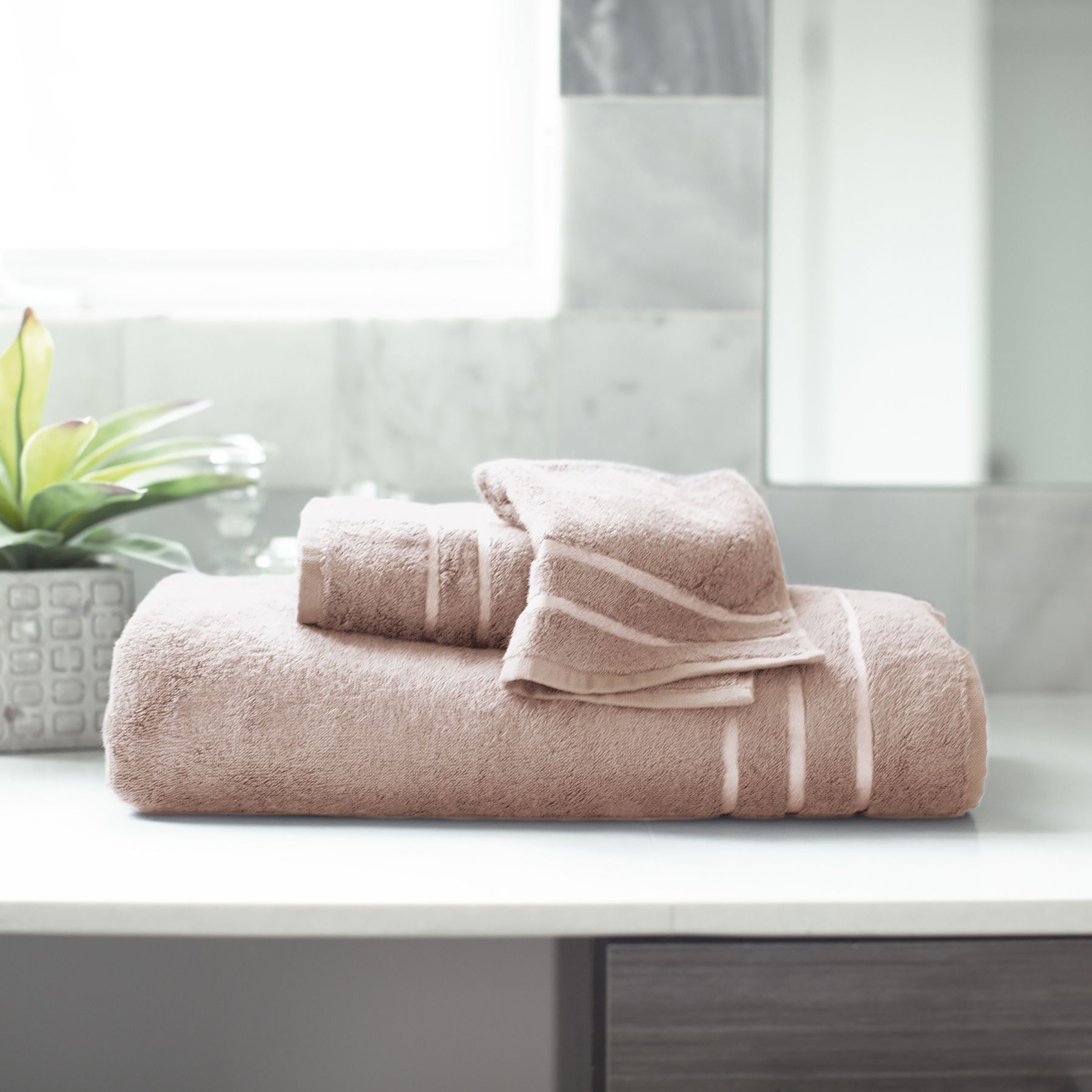 Cariloha Resort Bamboo Bath Sheet - Blush