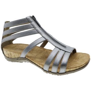 Bearpaw store gladiator sandals