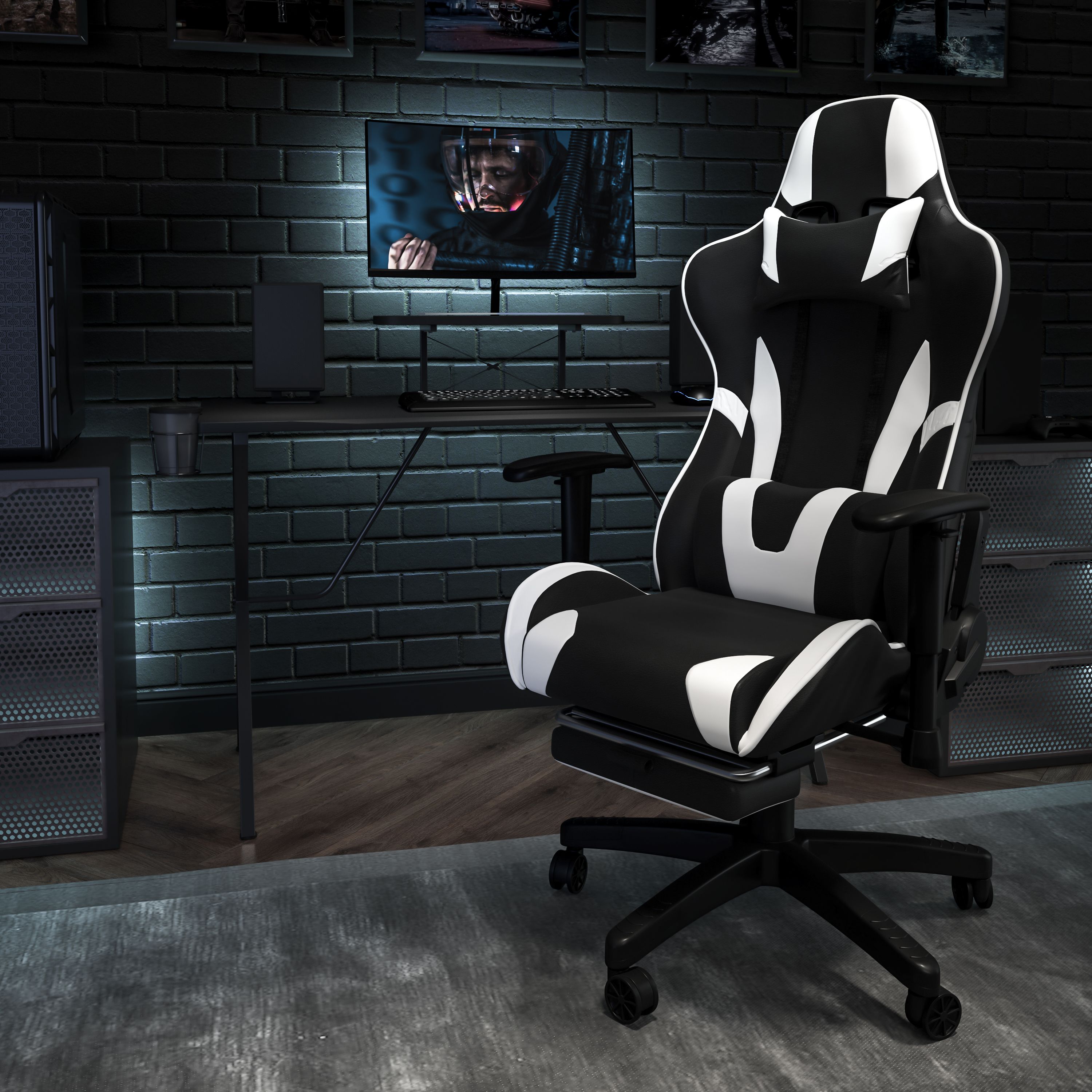 GameFitz Gaming Chair with Footrest 