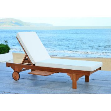 Safavieh chaise lounge online chairs