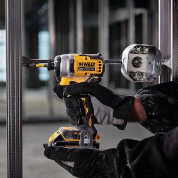 20V MAX* Brushless Cordless 1/4 in. Impact Driver Kit