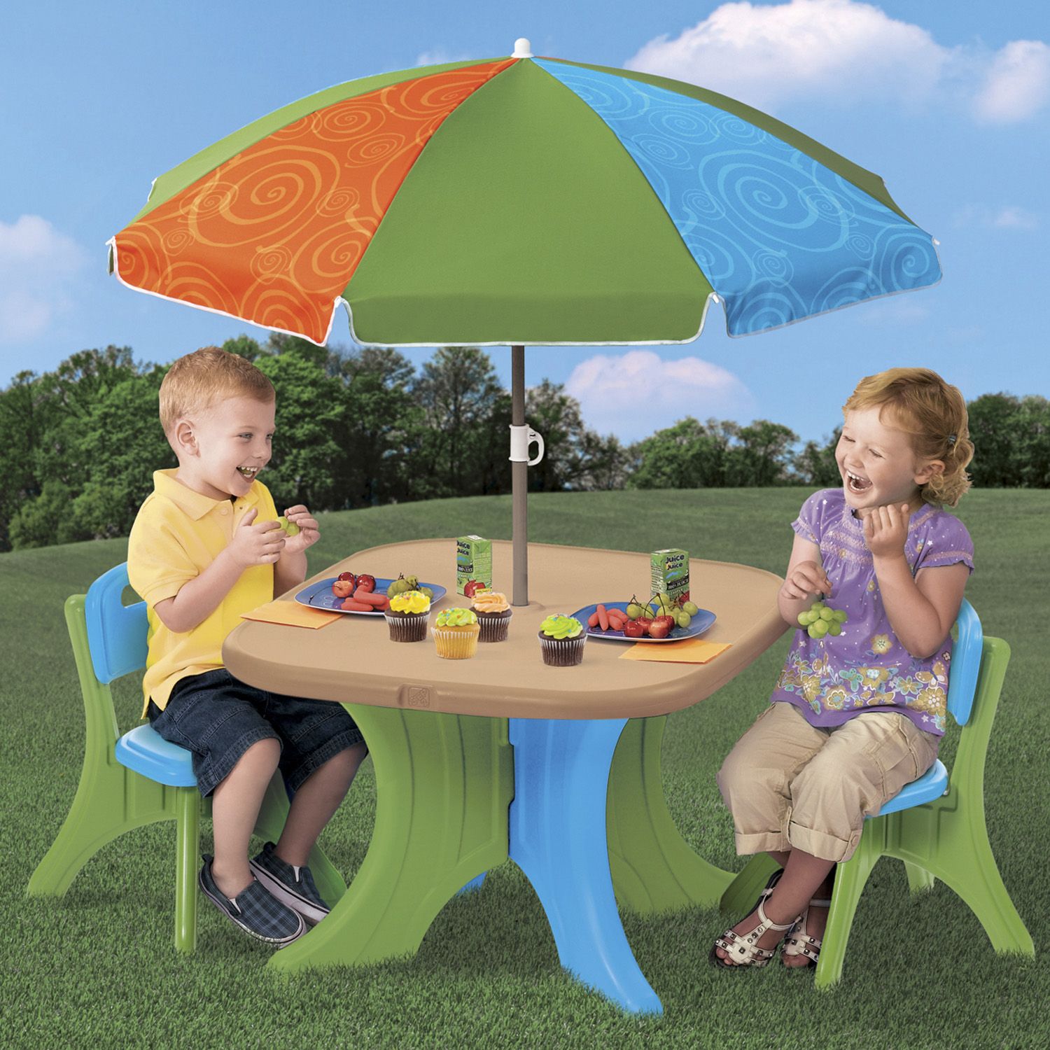 Столик step2 пикник-2 с зонтом