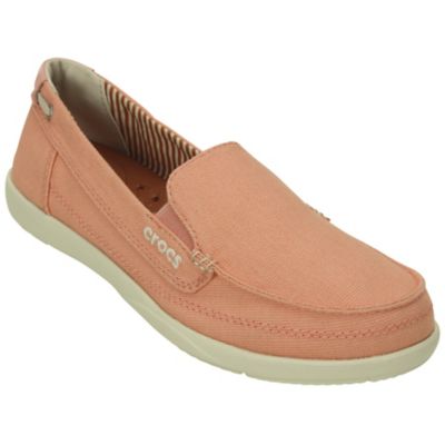 crocs women's walu canvas loafer