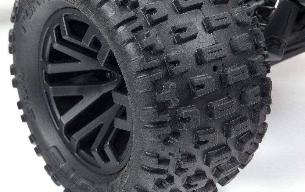 Multi-terrain dBoots Fortress MT tyres