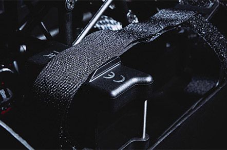 Self-Adjusting Battery Box