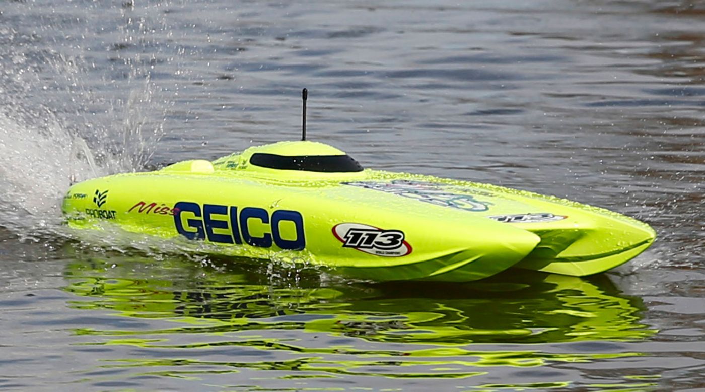 miss geico rc boat 29