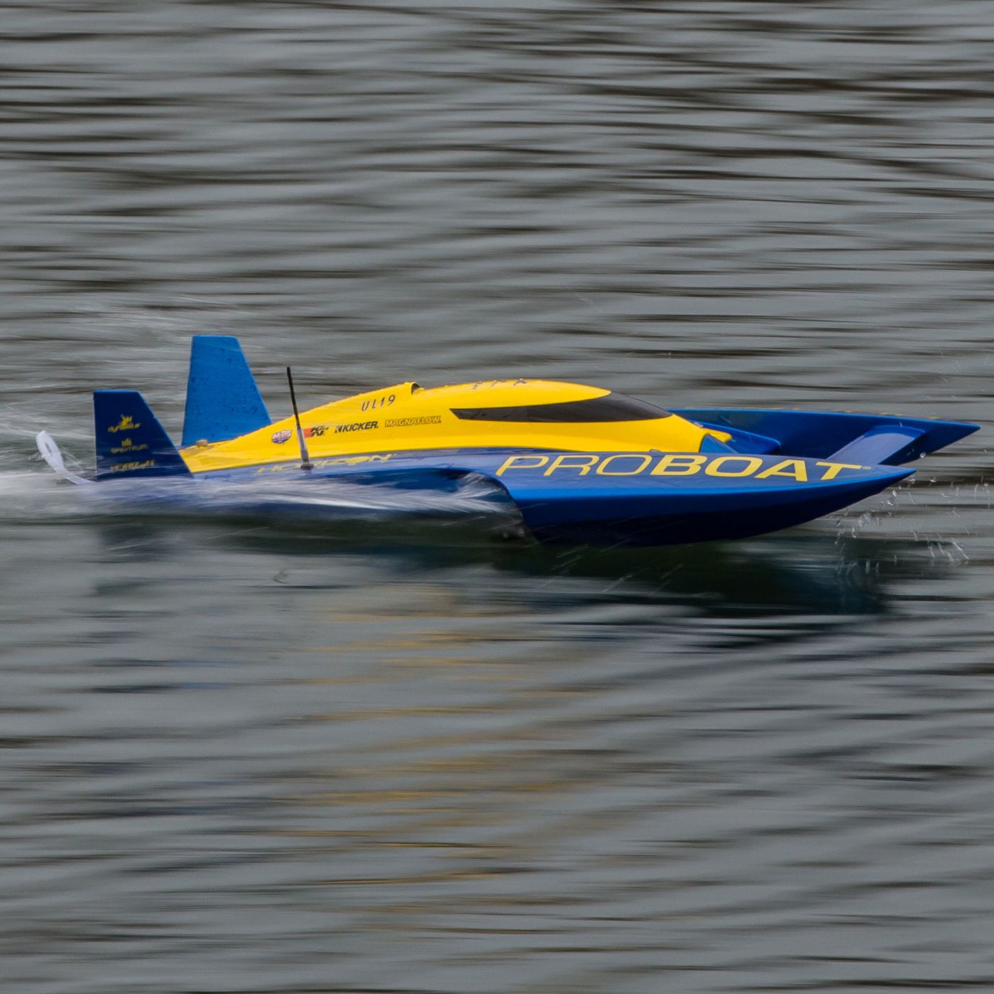 ul 19 rc boat