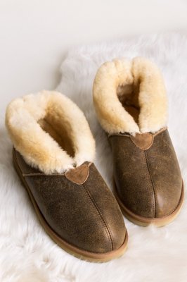 overland sheepskin mens slippers